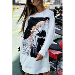 Bluza damska INDIANA WHITE. Białe bluzy sportowe damskie IVET, z nadrukiem, bez rękawów, bez kaptura. W wyprzedaży za 69,00 zł.