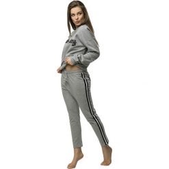 Cardio Bunny - Spodnie Set. Szare spodnie damskie Cardio Bunny, s, bez wzorów, z bawełny, z obniżonym stanem. W wyprzedaży za 119,90 zł.