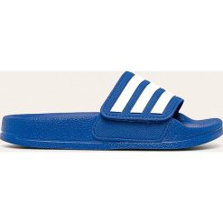 Adidas - Klapki dziecięce. Niebieskie sandały dziewczęce Adidas, z materiału, bez zapięcia. W wyprzedaży za 89,90 zł.