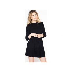 Sukienka Justine. Czarne sukienki dzianinowe marki Wow fashion, l, z dekoltem na plecach, mini, proste. Za 129,00 zł.