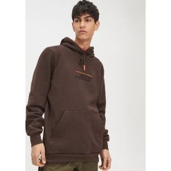 Bluza kangurka z kapturem - Bordowy. Czerwone bluzy męskie Cropp, s, z kapturem. Za 119,99 zł.