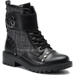 Botki GUESS - Heathir2 FL7HT2 ELE10 BLKBR. Czarne trapery damskie Guess, ze skóry ekologicznej, klasyczne, bez obcasa, bez zapięcia. Za 719,00 zł.
