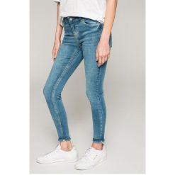 Medicine - Jeansy Basic. Niebieskie jeansy damskie marki MEDICINE, bez wzorów, z elastanu. W wyprzedaży za 59,90 zł.