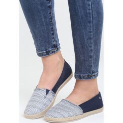Granatowe Espadryle Cherry Cake. Niebieskie espadryle damskie Born2be, w paski, bez obcasa, na płaskiej podeszwie. Za 49,99 zł.