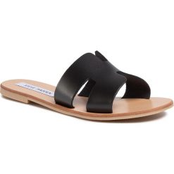 Klapki STEVE MADDEN - Grayson Slide SM11000623-03001-017 Black Leather. Czarne klapki damskie Steve Madden, bez wzorów, ze skóry, bez obcasa, na obcasie. Za 269,00 zł.