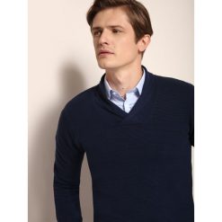 Sweter długi rękaw męski. Niebieskie swetry męskie na lato, m, z dzianiny, eleganckie. W wyprzedaży za 59,99 zł.