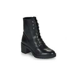 Botki Casual Attitude LORRAINE. Czarne botki damskie Casual Attitude, casualowe, bez obcasa, bez zapięcia. W wyprzedaży za 279,20 zł.