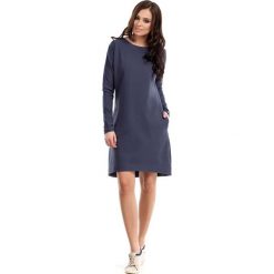 Niebieska Sukienka Trapezowa z Kieszeniami. Niebieskie sukienki balowe Molly.pl, na co dzień, l, z elastanu, z klasycznym kołnierzykiem, oversize. Za 129,90 zł.