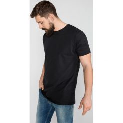 BIBLOO x ŠTROODL x ODIVI Koszulka Czarny. Czarne podkoszulki męskie BIBLOO x ŠTROODL x ODIVI, xl, z nadrukiem, z bawełny, bez kołnierzyka, krótkie. Za 206,95 zł.