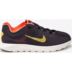 Nike Sportswear - Buty. Czarne buty sportowe damskie marki Nike Sportswear, bez wzorów, z materiału, sportowe. W wyprzedaży za 199,90 zł.