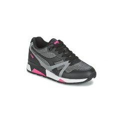 Buty Diadora N9000 BRIGHT PROTECTION. Czarne trampki i tenisówki damskie marki Diadora, bez wzorów, bez zapięcia. Za 511,20 zł.