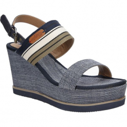 Sandały na koturnie Wrangler Jeena Sunshine WL171660. Szare sandały damskie Wrangler, bez wzorów, bez obcasa, na koturnie, bez zapięcia. Za 208,99 zł.