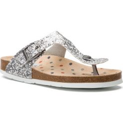 Japonki PEPE JEANS - Oban Kemy PLS90415 Silver 934. Szare klapki damskie Pepe Jeans, bez wzorów, z jeansu, bez obcasa. W wyprzedaży za 169,00 zł.