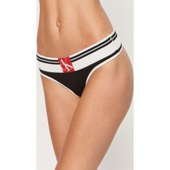 Calvin Klein Underwear - Stringi CK One. Czarne majtki damskie Calvin Klein Underwear, s, bez wzorów, z elastanu. W wyprzedaży za 79,90 zł.