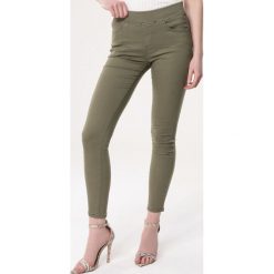 Zielone Spodnie Stakes. Zielone spodnie damskie Born2be, s. Za 39,99 zł.