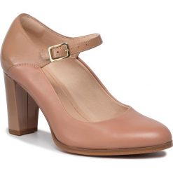 Półbuty CLARKS - Kaylin Alba 261456934 Praline Combi. Brązowe półbuty damskie Clarks, bez wzorów, ze skóry, bez obcasa, na obcasie, bez zapięcia. W wyprzedaży za 299,00 zł.