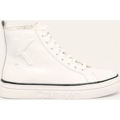 Calvin Klein - Trampki skórzane. Białe trampki i tenisówki damskie Calvin Klein, bez wzorów, ze skóry, na sznurówki. W wyprzedaży za 499,90 zł.