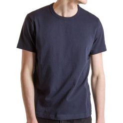 CHAMPION CREWNECK > 210971-BS501. Koszulki męskie Champion, xl, z haftami, z bawełny, klasyczne, z klasycznym kołnierzykiem, z krótkim rękawem, krótkie. Za 149,99 zł.