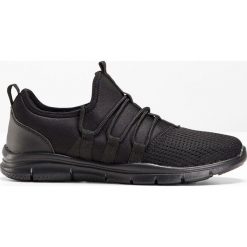 Sneakersy bonprix czarny. Czarne buty sportowe damskie bonprix, bez wzorów, sportowe. Za 99,99 zł.