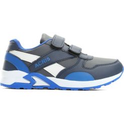 Granatowe Buty Sportowe Say Something. Białe buty chłopięce sportowe marki Born2be, z okrągłym noskiem, na płaskiej podeszwie, na rzepy. Za 49,99 zł.