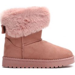 Różowe Śniegowce Winter Fun. Czerwone kozaki dziewczęce Born2be, z materiału, z okrągłym noskiem, na platformie. Za 54,99 zł.