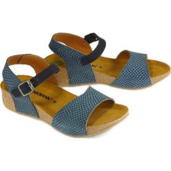 DR. BRINKMANN 711012-5 marine, sandały damskie. Sandały damskie Dr. Brinkmann, bez wzorów, ze skóry, marine, bez obcasa, bez zapięcia. Za 249,90 zł.