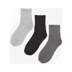 5-pack Mix kolorów Skarpety Prisnila. Skarpetki męskie Born2be, bez wzorów. Za 19,99 zł.