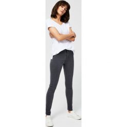 Jeansy typu jeggins. Jeansy damskie Moodo, xs, plus size. Za 39,99 zł.