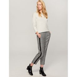 Sweter - Jasny szar. Szare swetry klasyczne męskie marki TOMMY HILFIGER, l. Za 79,99 zł.
