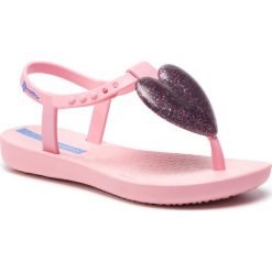 Sandały IPANEMA - Charm III Kids 82544 Pink/Light Pink 22460. Różowe sandały dziewczęce Ipanema, z tworzywa sztucznego, bez zapięcia. Za 89,99 zł.