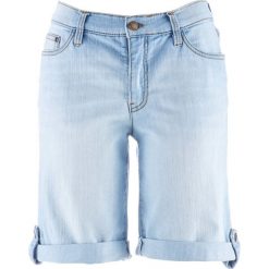 Szorty dżinsowe bonprix jasnoniebieski. Niebieskie jeansy damskie bonprix, bez wzorów, z jeansu, klasyczne. Za 74,99 zł.
