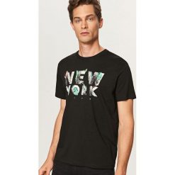 T-shirt New York - Czarny. Czarne t-shirty męskie marki Reserved, m. Za 29,99 zł.