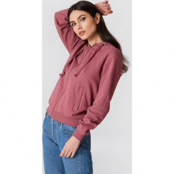 NA-KD Basic Bluza basic z kapturem - Pink. Różowe bluzy damskie marki NA-KD Basic, bez wzorów, bez rękawów, z kapturem. W wyprzedaży za 36,47 zł.