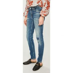 Calvin Klein Jeans - Jeansy. Niebieskie jeansy damskie skinny marki Calvin Klein Jeans, z elastanu. Za 579,90 zł.