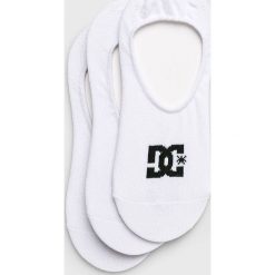 DC - Skarpety (3-pack). Białe skarpetki męskie marki DC, z bawełny. Za 39,90 zł.