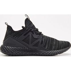 Niskie sneakersy - Czarny. Czarne sneakersy męskie Cropp, bez zapięcia. Za 159,99 zł.