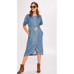 Pepe Jeans - Sukienka Chleo. Szare sukienki mini Pepe Jeans, na co dzień, l, z bawełny, casualowe, z okrągłym kołnierzem, z krótkim rękawem. W wyprzedaży za 379,90 zł.