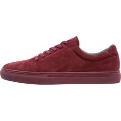 Vagabond PAUL Sneakersy niskie wine. Czerwone sneakersy męskie Vagabond, bez zapięcia. Za 419,00 zł.