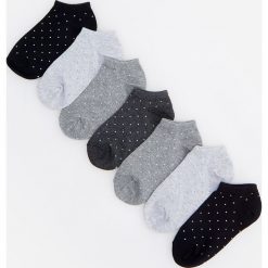 Skarpetki 7 pack - Czarny. Czarne skarpetki damskie Reserved, bez wzorów. Za 39,99 zł.