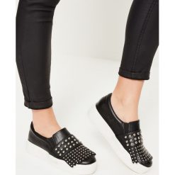 Missguided - Tenisówki. Czarne trampki i tenisówki damskie marki Missguided, z materiału. W wyprzedaży za 59,90 zł.