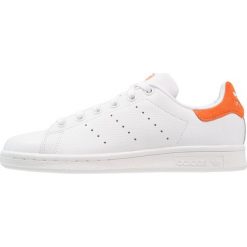 Adidas Originals STAN SMITH Tenisówki i Trampki footwear white/trace orange. Białe tenisówki damskie marki adidas Originals, z materiału. Za 399,00 zł.