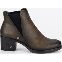 BOTKI SZTYBLETY NA OBCASIE VINCEZA. Żółte botki damskie Vinceza, bez obcasa, na obcasie, bez zapięcia. Za 151,90 zł.