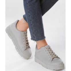Szare Creepersy Marciane. Szare półbuty damskie Multu, bez wzorów, bez obcasa, bez zapięcia. Za 39,99 zł.