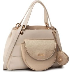 Torebka LIU JO - M Satchel Icon NA0167 E0502 Alabaster/Go B3730. Brązowe torebki klasyczne damskie Liu Jo, bez wzorów, ze skóry ekologicznej, klasyczne, na ramię, bez dodatków. Za 689,00 zł.