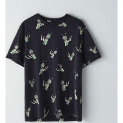 Koszulka Rick and Morty -. Koszulki damskie Cropp, s, bez wzorów, bez kołnierzyka. Za 49,99 zł.