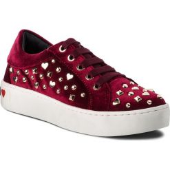 Sneakersy LOVE MOSCHINO - JA15293G06JG0550 Bordeuax. Czerwone półbuty damskie Love Moschino, z materiału. W wyprzedaży za 449,00 zł.