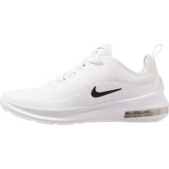 Nike Sportswear AIR MAX AXIS Tenisówki i Trampki white/black. Białe trampki dziewczęce Nike Sportswear, z tworzywa sztucznego. Za 359,00 zł.