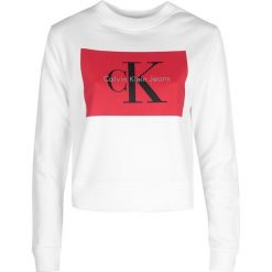 Calvin Klein Bluza "True Icon". Bluzy damskie Calvin Klein, z nadrukiem, z bawełny, z krótkim rękawem, krótkie, bez kaptura. Za 259,00 zł.