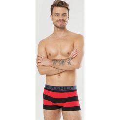 Czarno-Czerwone Bokserki Tanianele. Czarne bokserki męskie Born2be, bez wzorów. Za 19,99 zł.