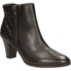 BOTKI CAPRICE 9-25348-33. Czarne botki damskie Caprice, bez obcasa, bez zapięcia. Za 199,99 zł.